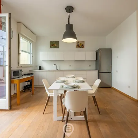 Estay - Via Roma Retreat